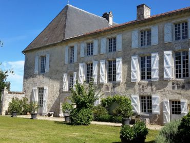 Façade Sud Château de Balzac Charente